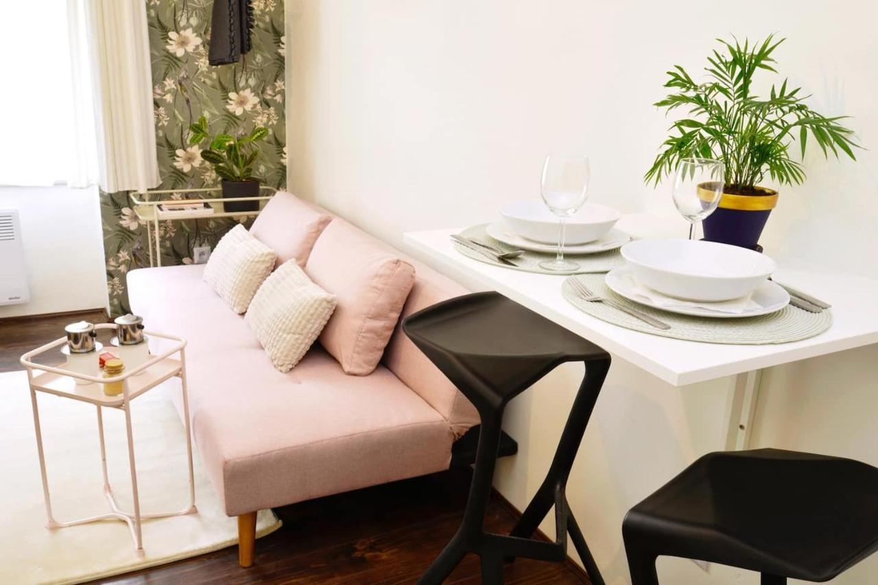 Lazy Sofa ° Apartment Hradec Králové エクステリア 写真